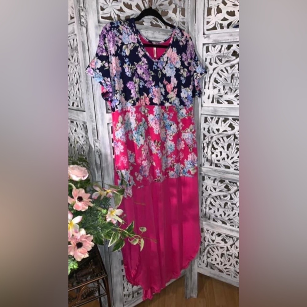 Women’s new multi color floral maxi dress with slits Large